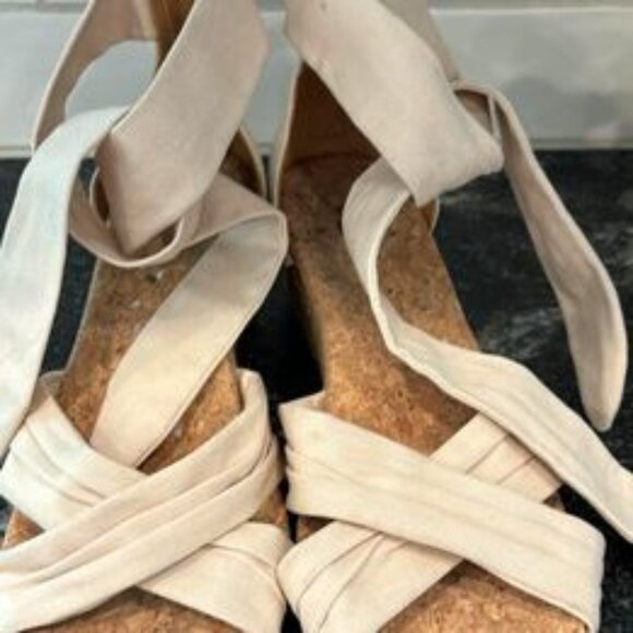 UGG Traci Ankle Strap Espadrille Wedge Sandals size 7.5 - Picture 2 of 14